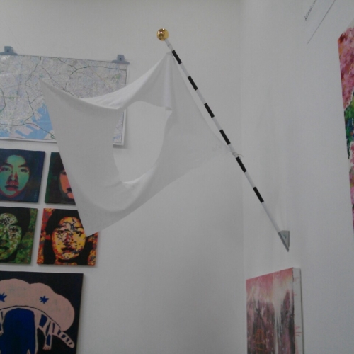 この旗を越えてゆけ_作品横